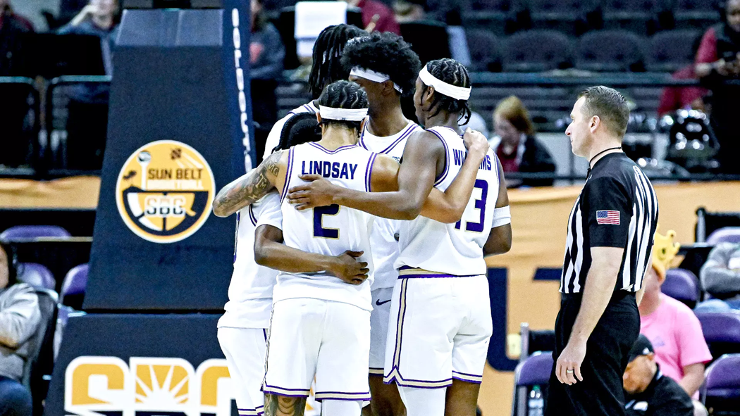 JMU Men Fight Hard, Fall to Troy