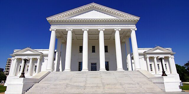 Virginia_State_Capitol_Building_2