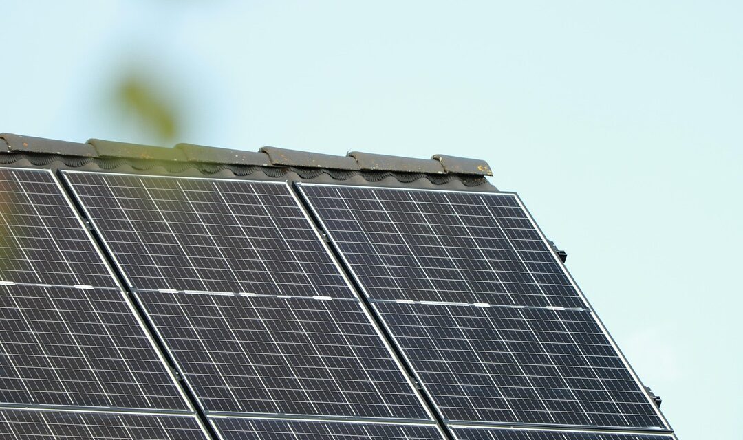 Virginia Senate Panel Takes Up Battery Storage Mandate Backed by Gov. Spanberger